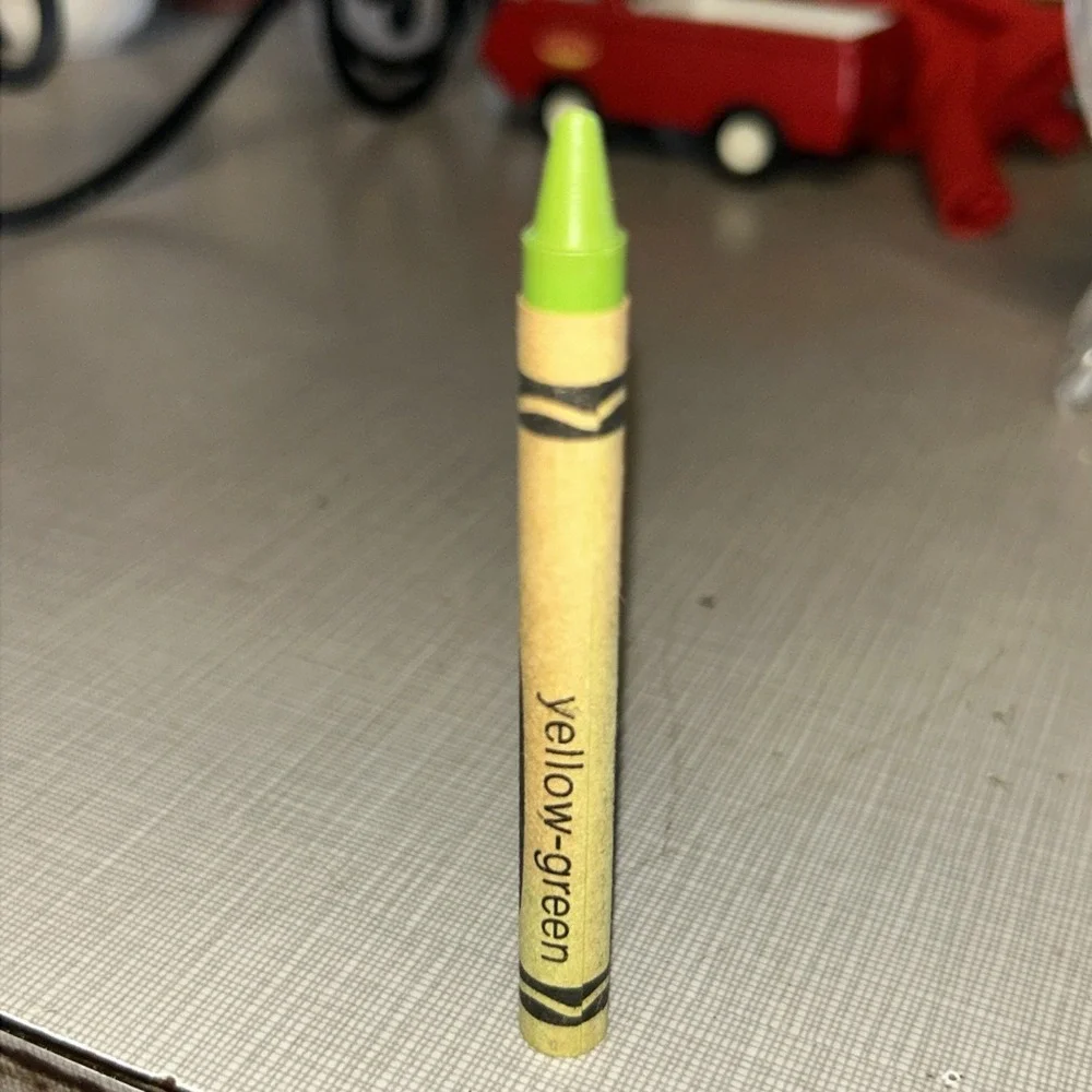 Crayola Crayon - Yellow Green - Binney & Smith Retired Color Vintage
